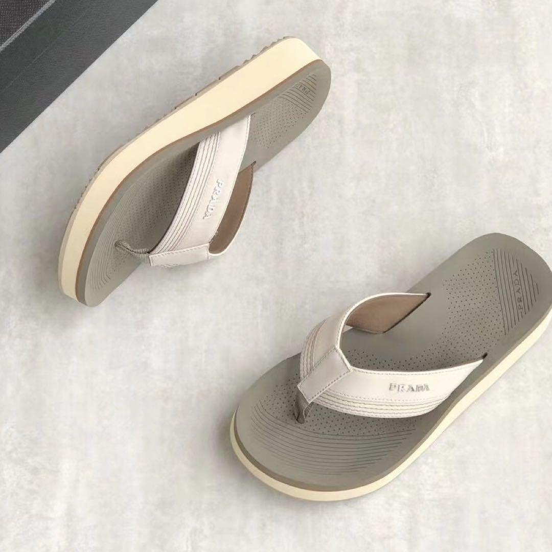 【履き心地も抜群】PRADA ロゴ入りサンダル ナチュラル 22SS】新作 プラダ フォームラバー サンダル 全4色 ◇プラダ
