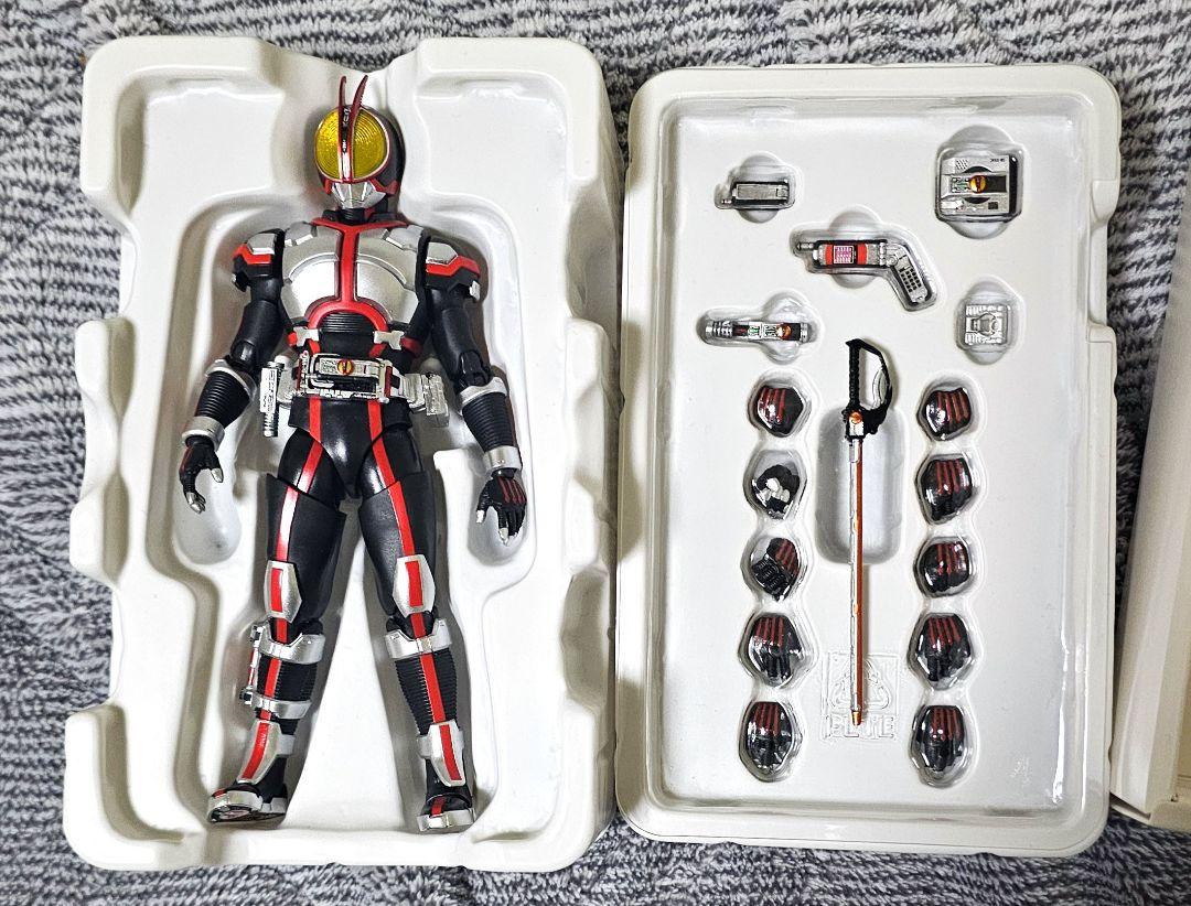 【訳アリ】S.H.Figuarts真骨彫製法 仮面ライダーファイズ