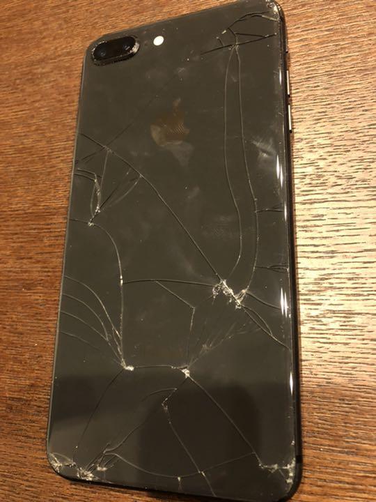 46%割引ブラック系【翌日発送可能】 iPhone8 PLUS 256GB 裏面ガラス割