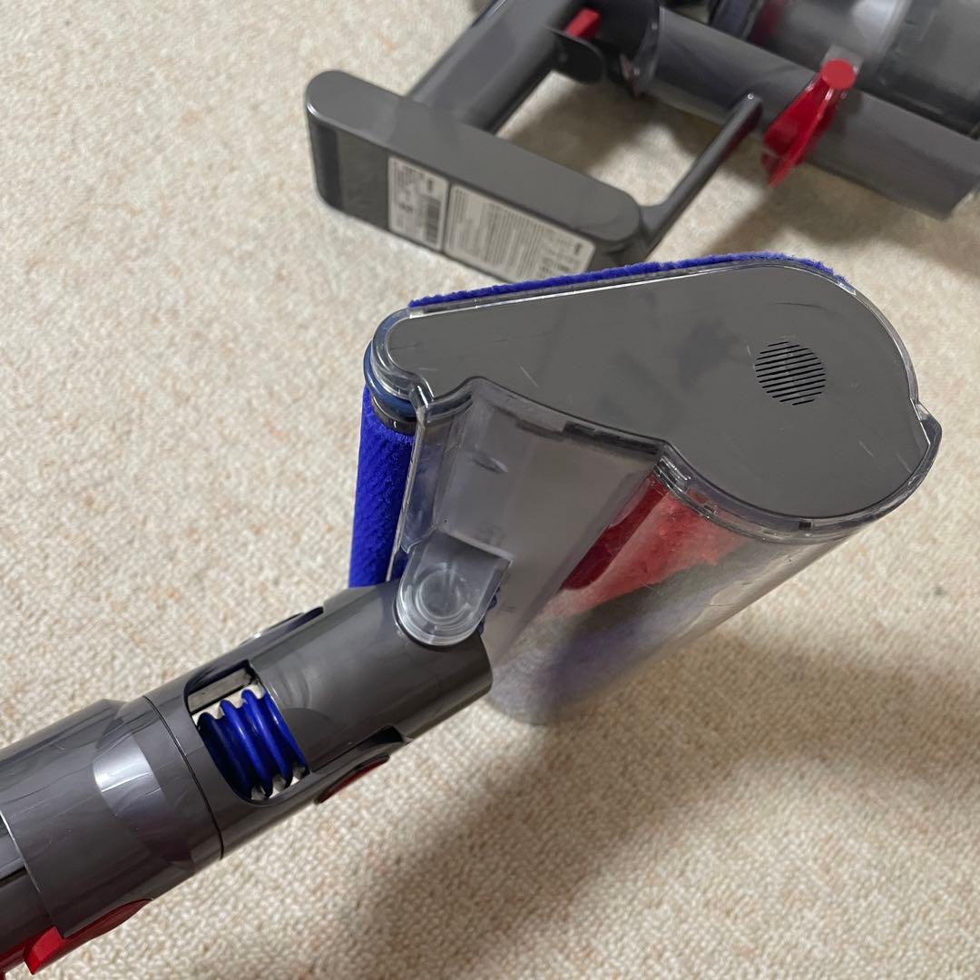 Dyson ダイソン SV12 コードレス掃除機 付属ノズル付き Dyson ダイソン SV12 コードレス掃除機 付属ノズル付き