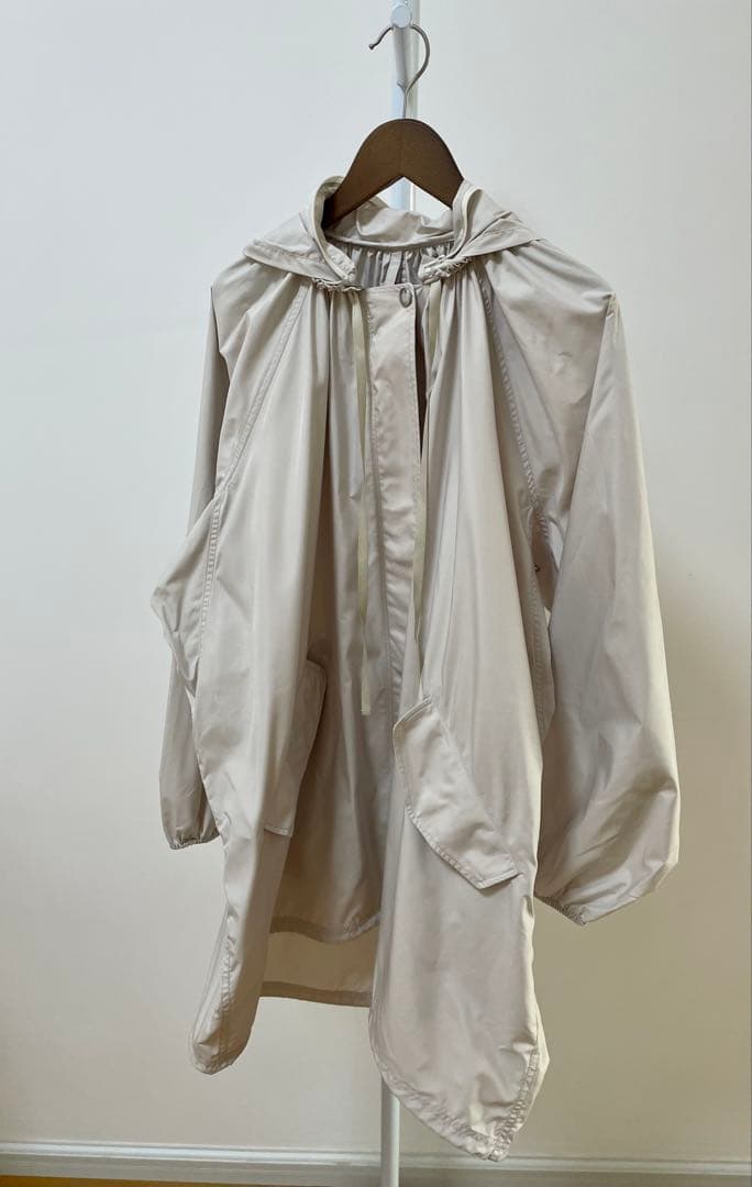 ティッカ新品⭐️TICCA撥水防風吸水速乾パッカブルマウンテンパーカーブルゾン ティッカ新品⭐️TICCA撥水防風吸水速乾パッカブルマウンテンパーカーブルゾン