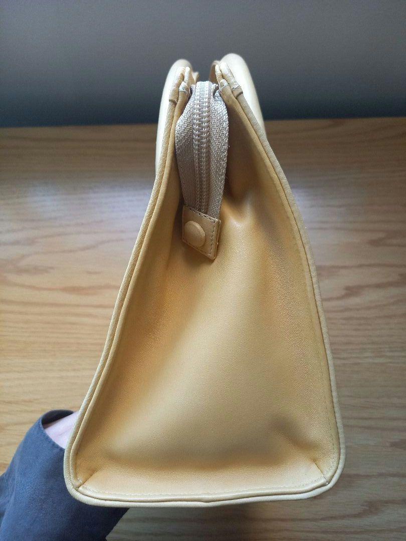 BALLY　キルティングバッグ　イエロー