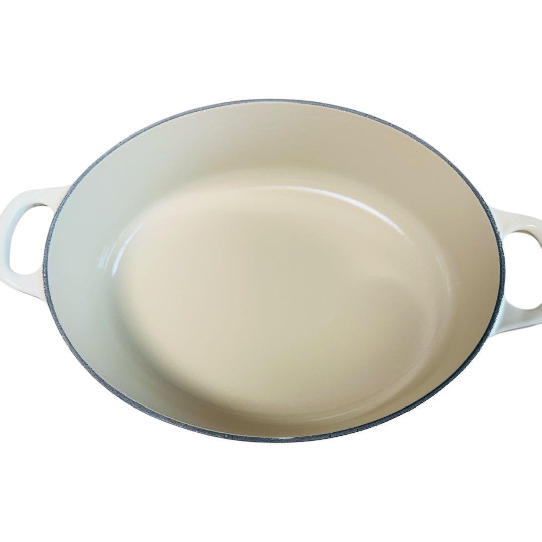 【新品】ル・クルーゼ 両手鍋 27cm オーバル（Oval Dutch Oven