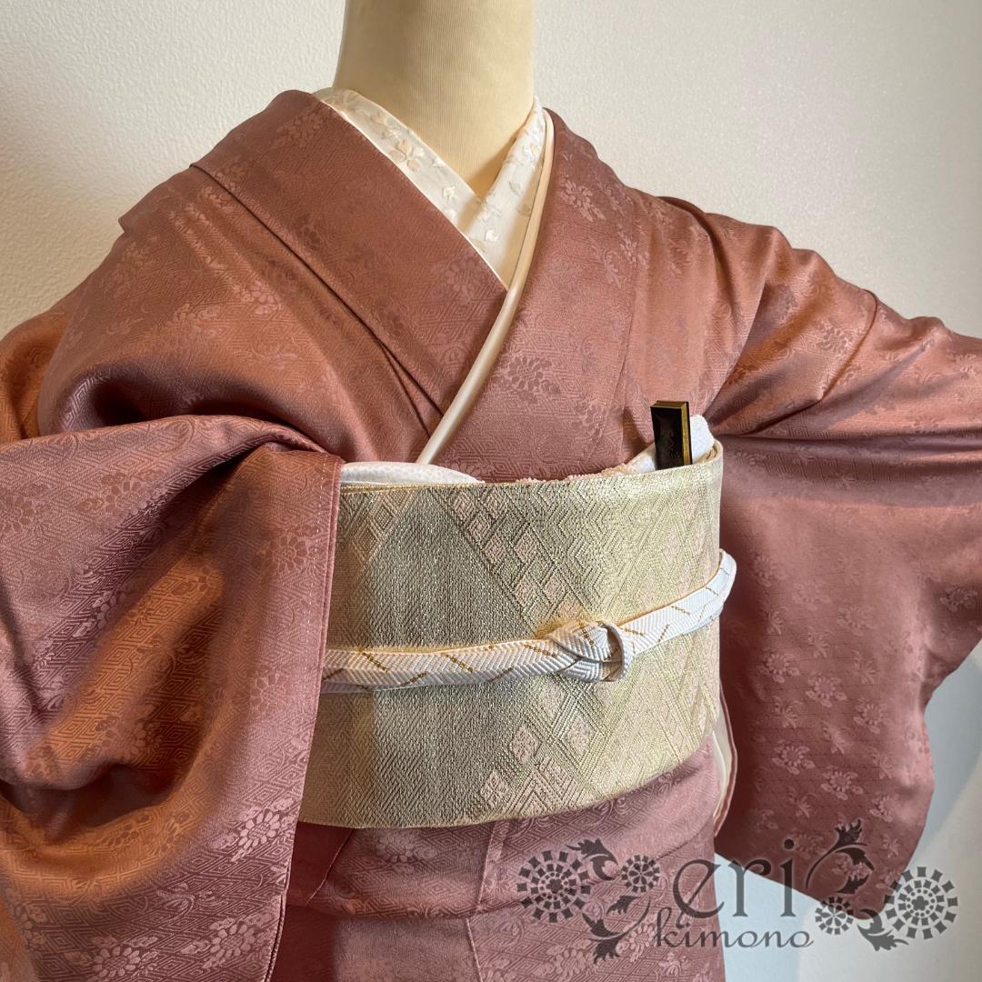 金駒刺繍