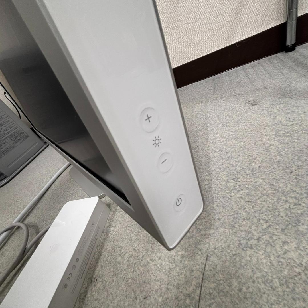 Apple CINEMA HD DISPLAY　A1083　ディスプレイ　③