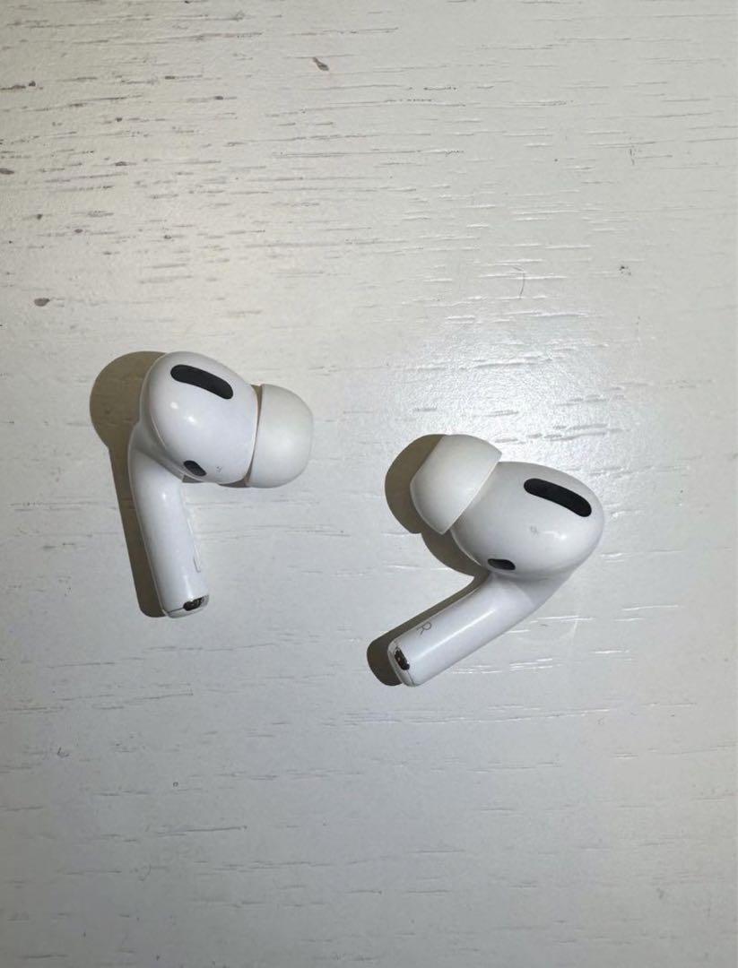 AirPods pro 第1世代　イヤホン・充電ケース　純正品