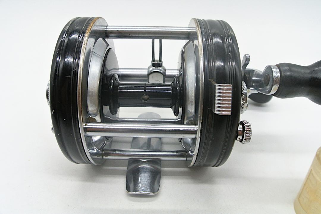 【本物新品保証】 5000C Ambassadeur ABU あつき様専用 Big メルカリ - ① A リール