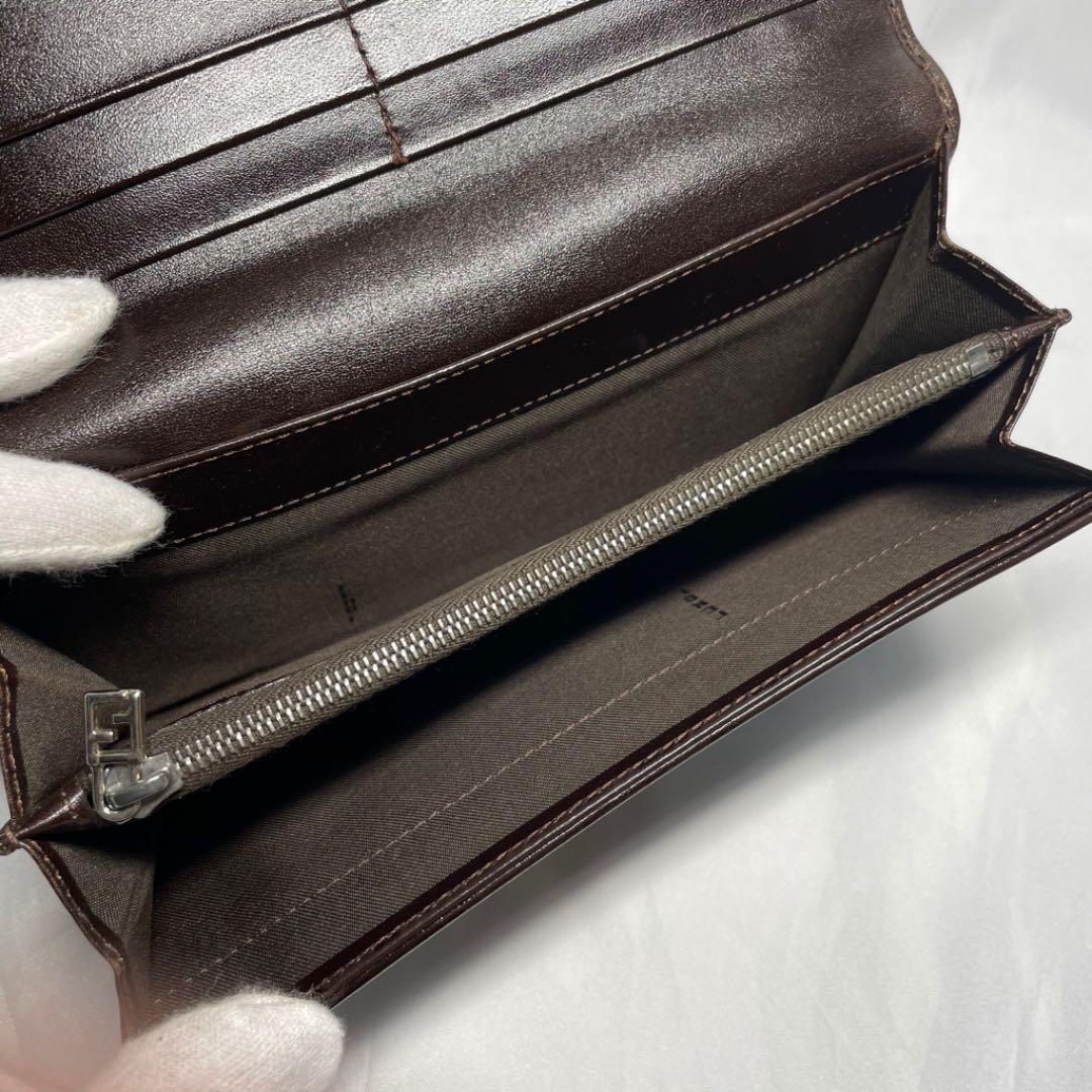 人気SALE人気 FENDI ズッカ柄 ダブルF金具 ブラウン lACom-m92401807068 フェンディ 折り長財布 2022送料無料