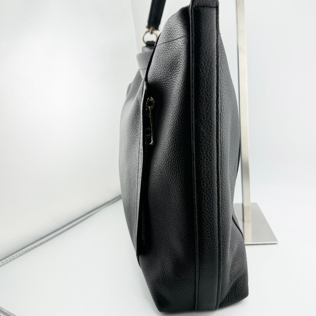 ✿ COACH