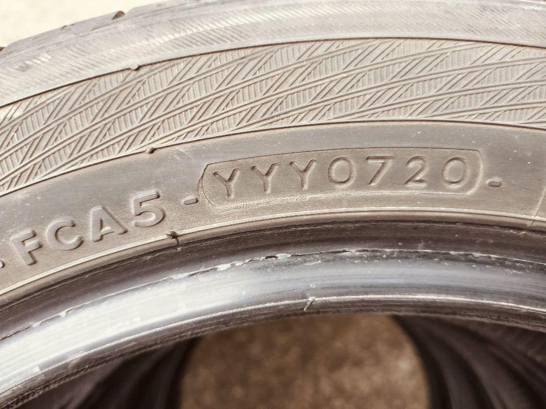 ヨコハマ アドバン デシベル 165/55R15 　ADVAV db V552