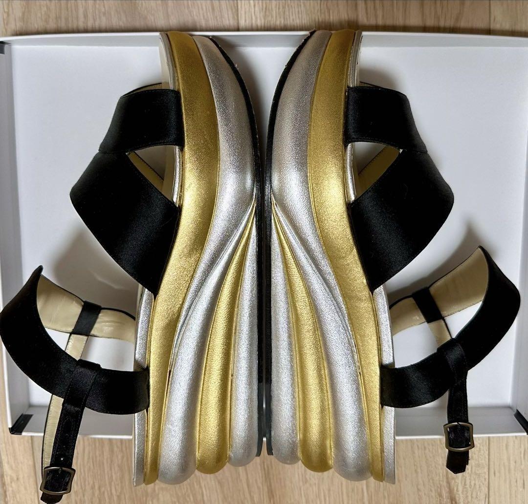 Ferragamo サンダル リミテッドエディション　ブラック 37.5 厚底