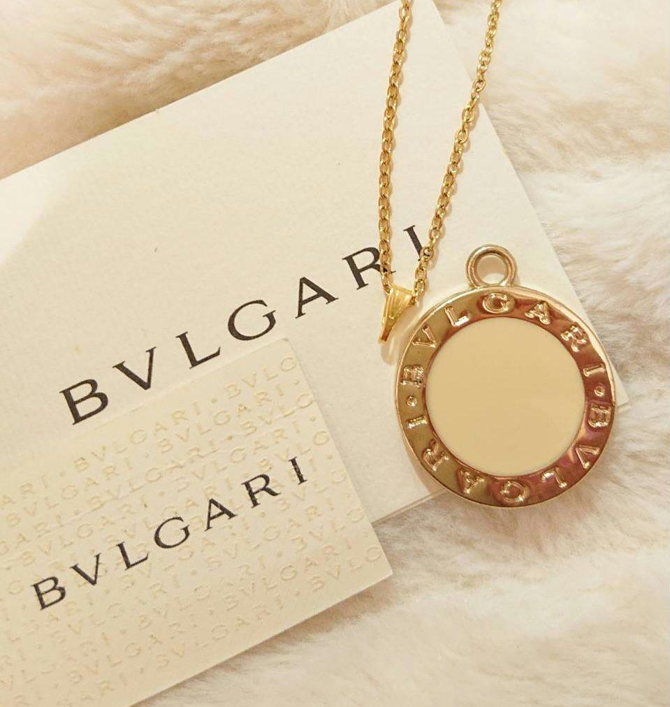 【正規 未使用】BVLGARI ビッグロゴ金×赤チャーム/ネックレスチェーン 正規 未使用】BVLGARIビッグロゴ刻印 金×白チャーム/ネックレス