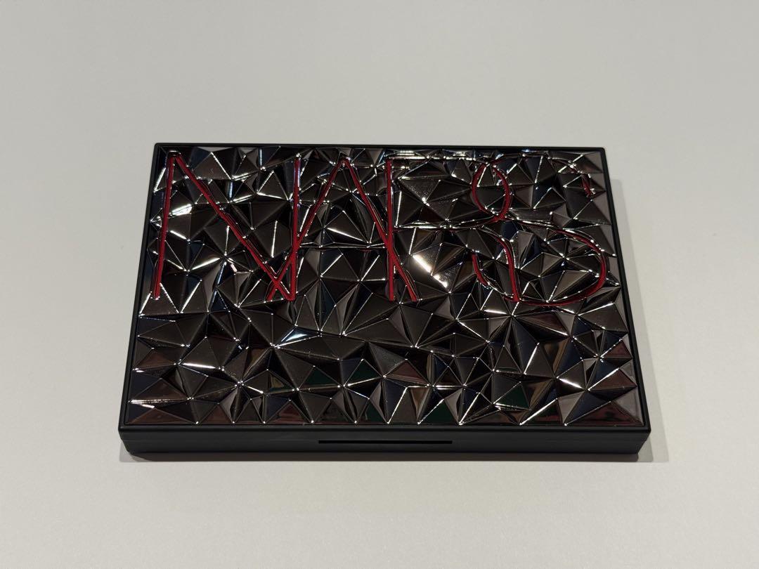 5)NARS.ホットトライストチークパレット - メルカリ