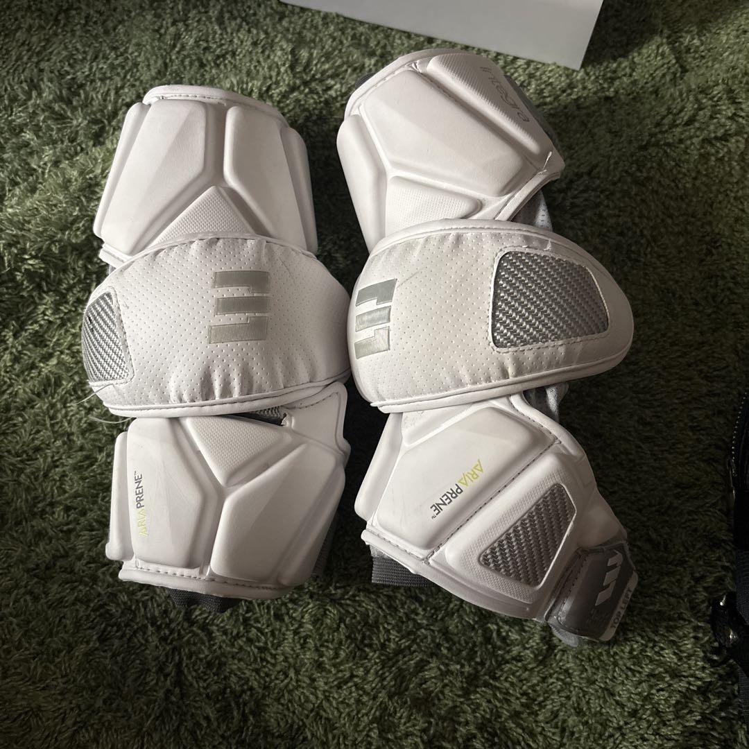 ラクロス　エルボー　防具