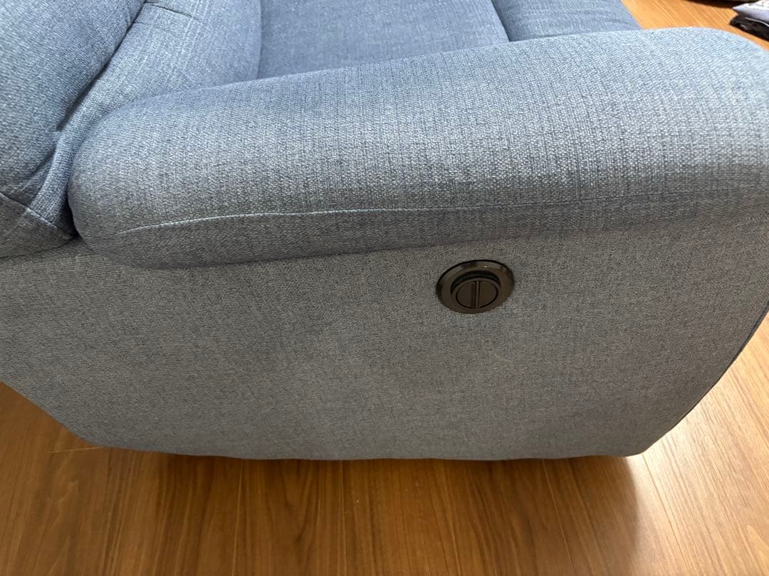 【ゆーちゃんさん専用】電動リクライニングソファ 青 木製トレー付き 電動リクライニングソファ 青 木製トレー付き