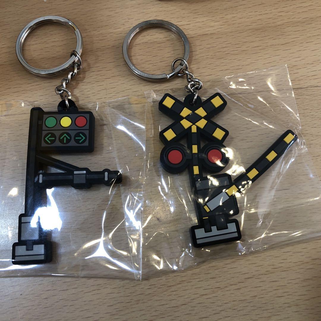 新品 信号機 踏み切り キーホルダー KYOSAN 電車 - メルカリ