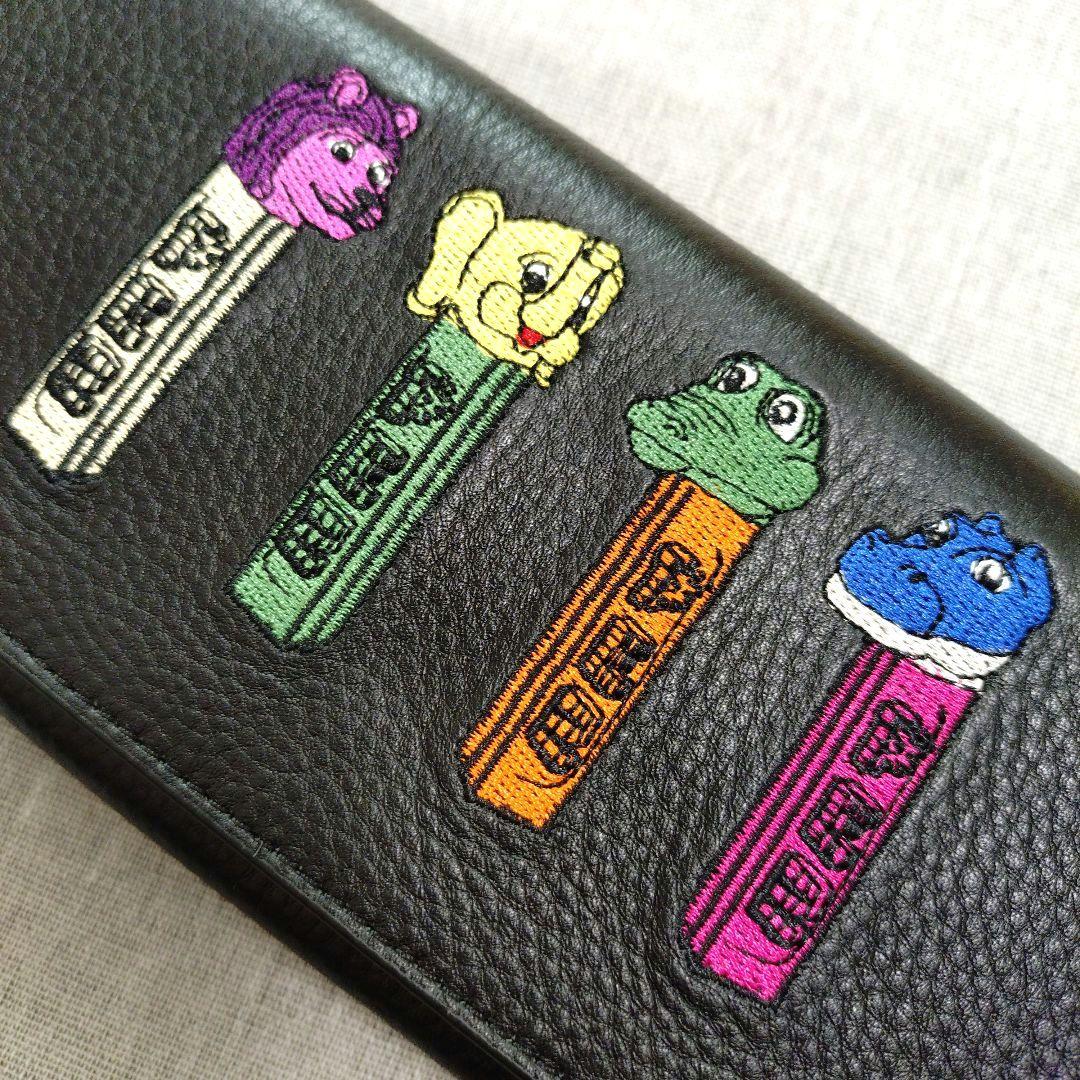 イアパピヨネ ”PEZ(ペッツ)×ear” 刺繍ウォレットショルダーバッグ