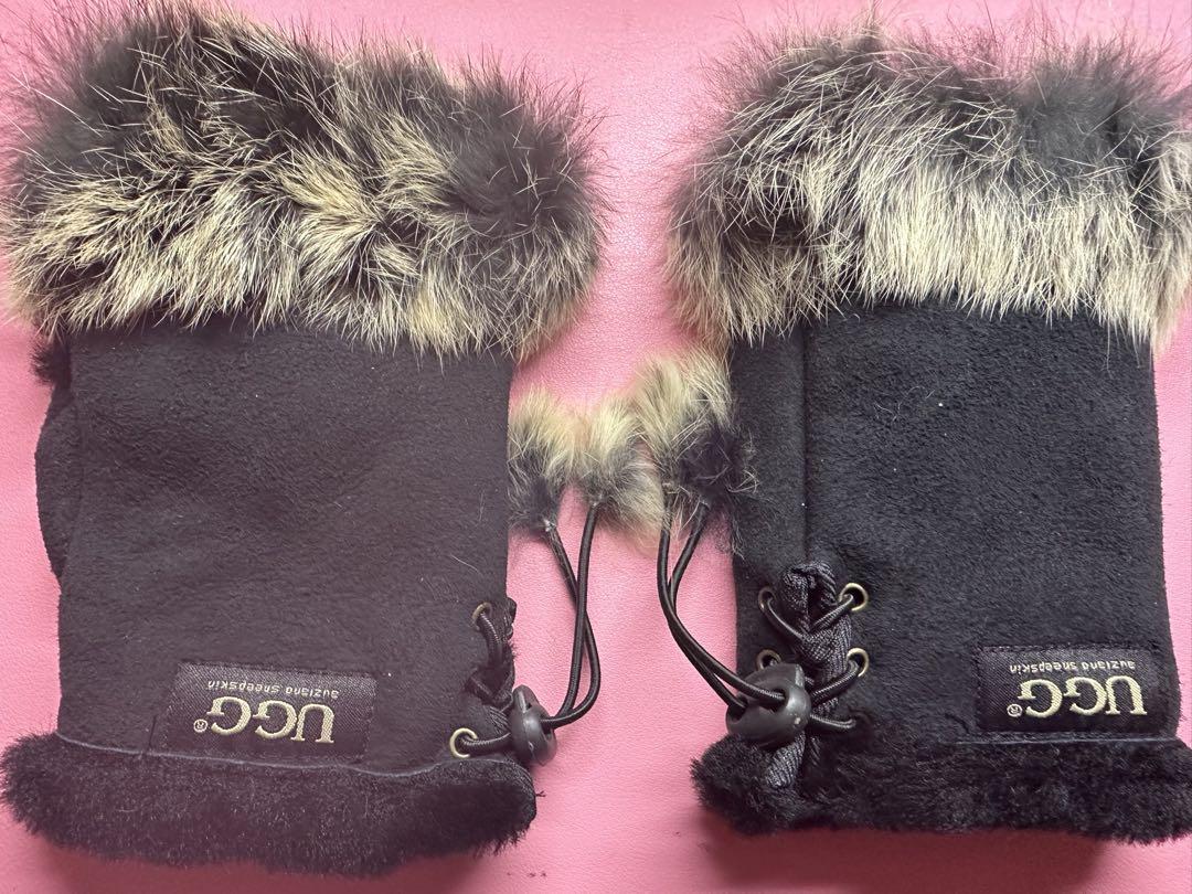 UGG ファー付き　手袋　黒
