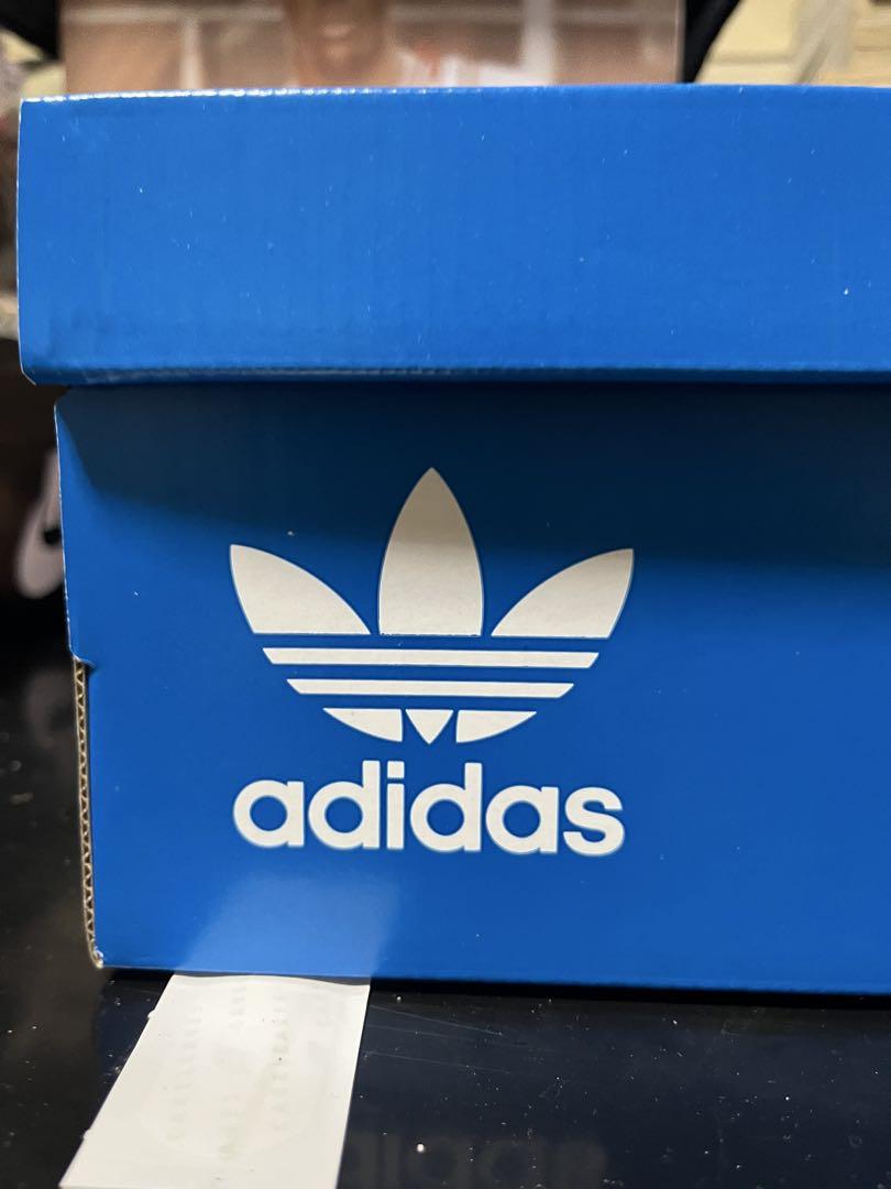 adidasボブマーリー