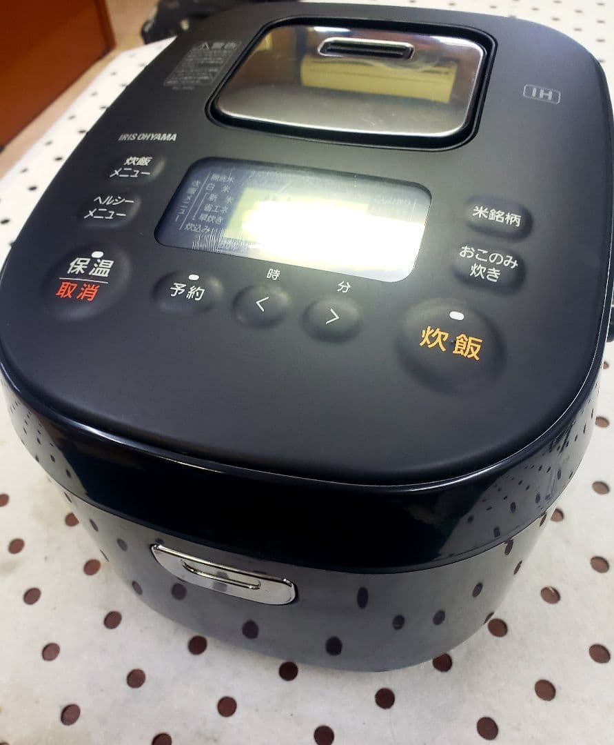 ☆アイリスオーヤマIH式炊飯器5.5合極厚火釜☆