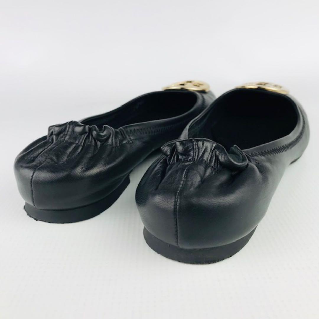 美品★トリーバーチビッグメタルプレート付レザーフラットシューズ(7M)
