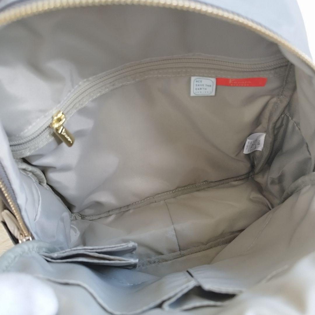 極美品✨カナナプロジェクト　リュック　グレー　チャーム付き　レディース