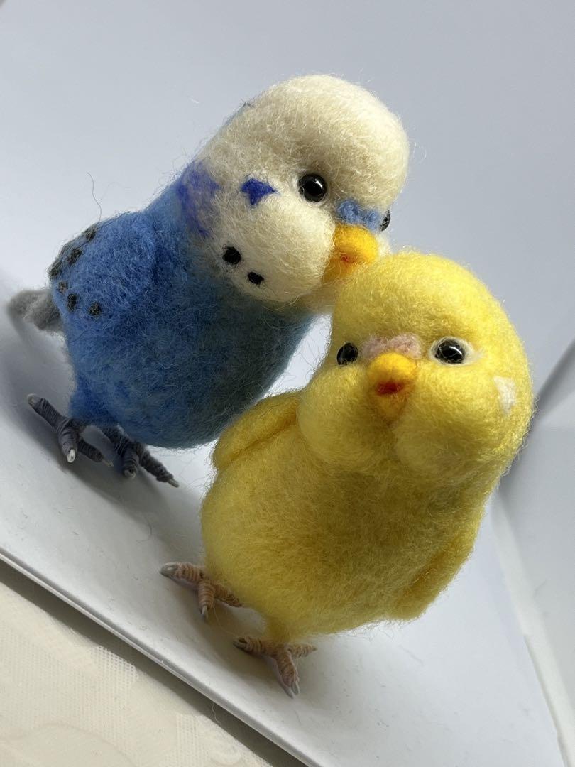 羊毛フェルト　ハンドメイド　ハミハミ♡セキセイインコ