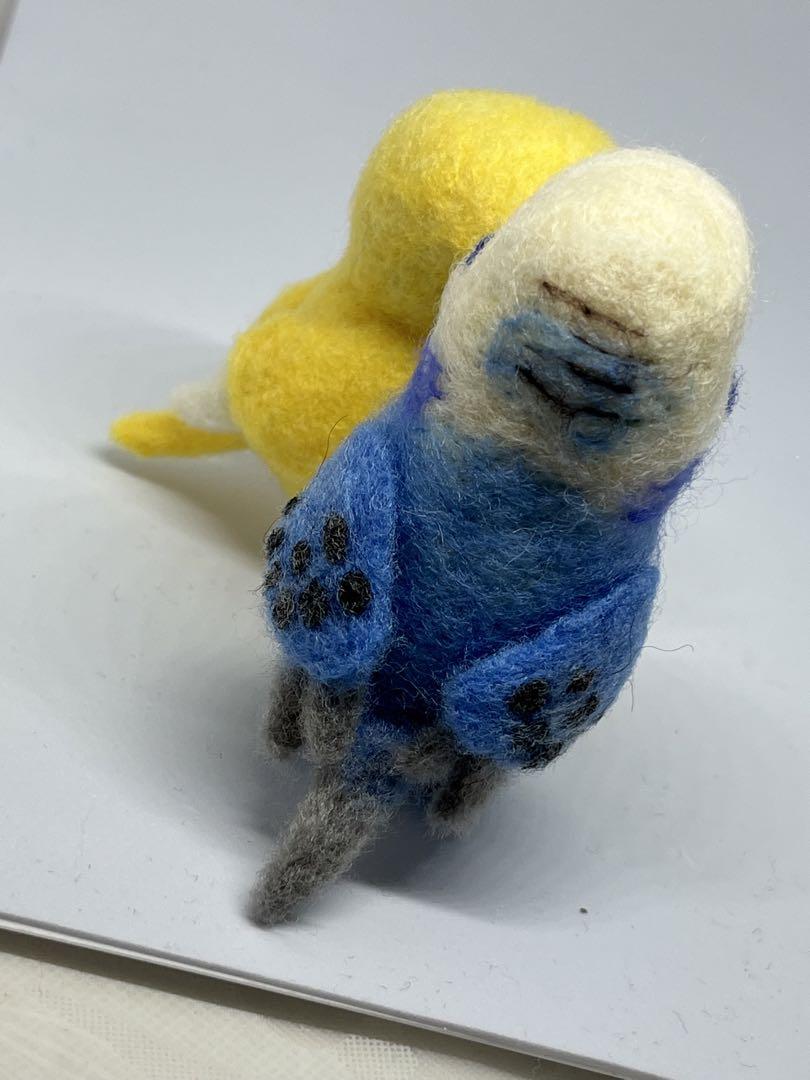 羊毛フェルト　ハンドメイド　ハミハミ♡セキセイインコ