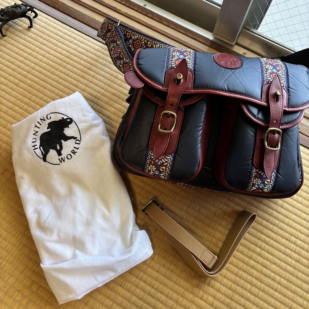 ハンティングワールド　ショルダーバッグ　外袋あり