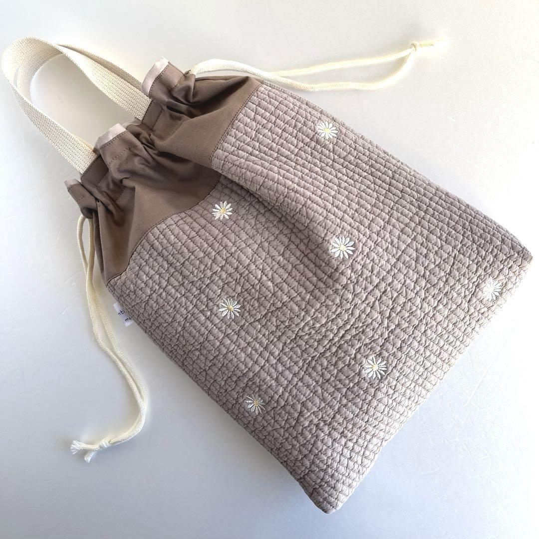 ヌビ　刺繍　白花/アーモンド　レッスンバック　上履き入れ　体操着袋　ヌビバック