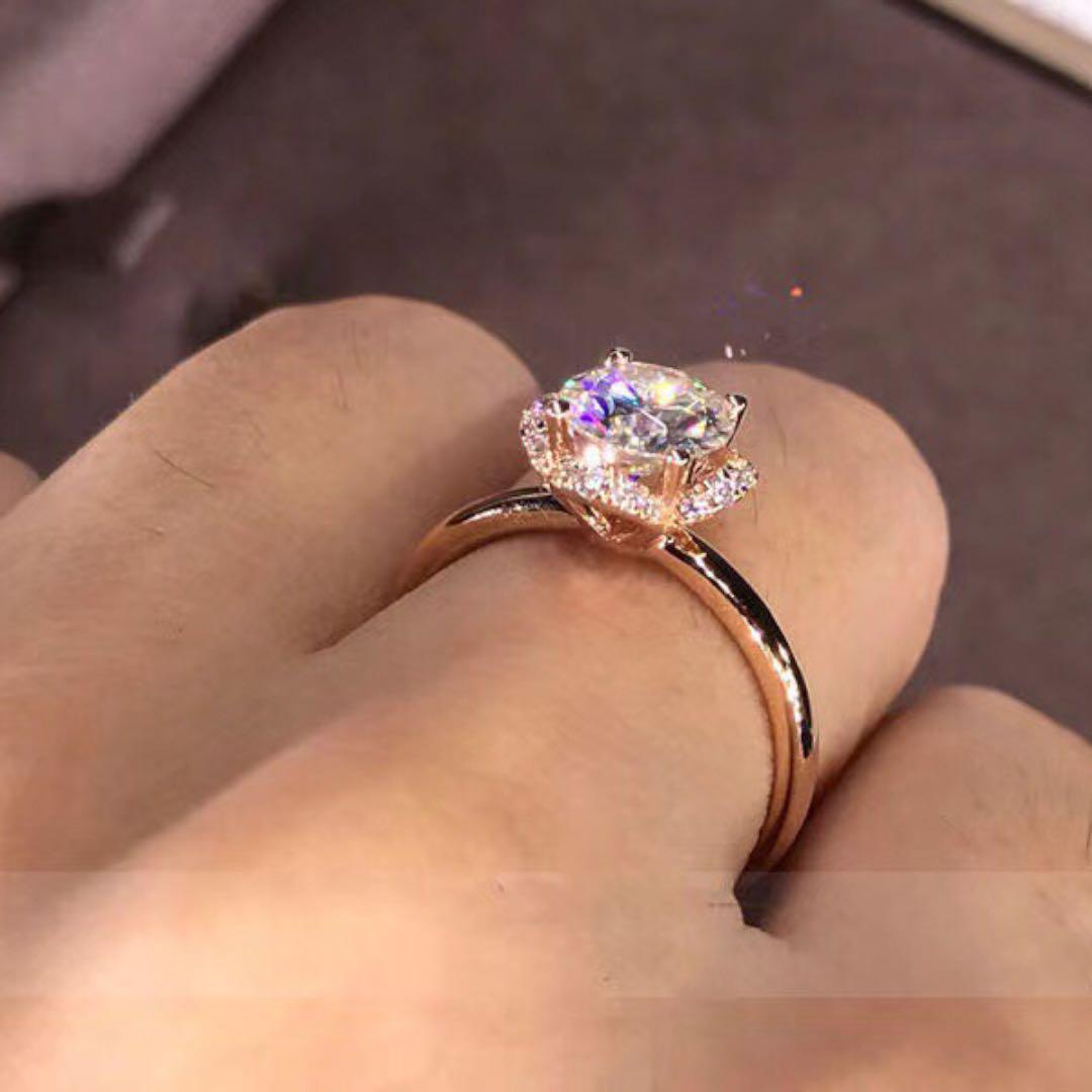 newデザイン ダイヤ リング K18WG emizE-m92497145047 黄金の薔薇 モアサナイト 低価即納