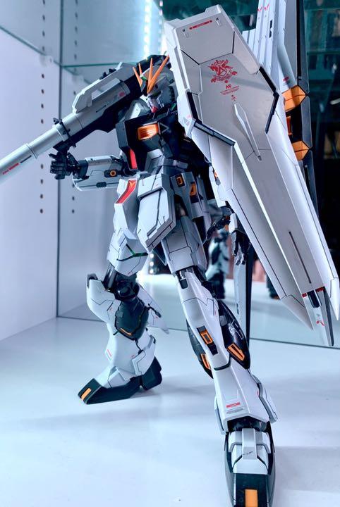MG 機動戦士ガンダム 逆襲のシャア νガンダム Ver.ka 全塗装完成品
