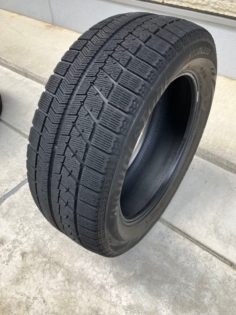 ブリヂストン スタッドレスタイヤ 4本 ブリザックVRX 205/55R16 ブリヂストン スタッドレスタイヤ 4本 ブリザックVRX 205/55R16