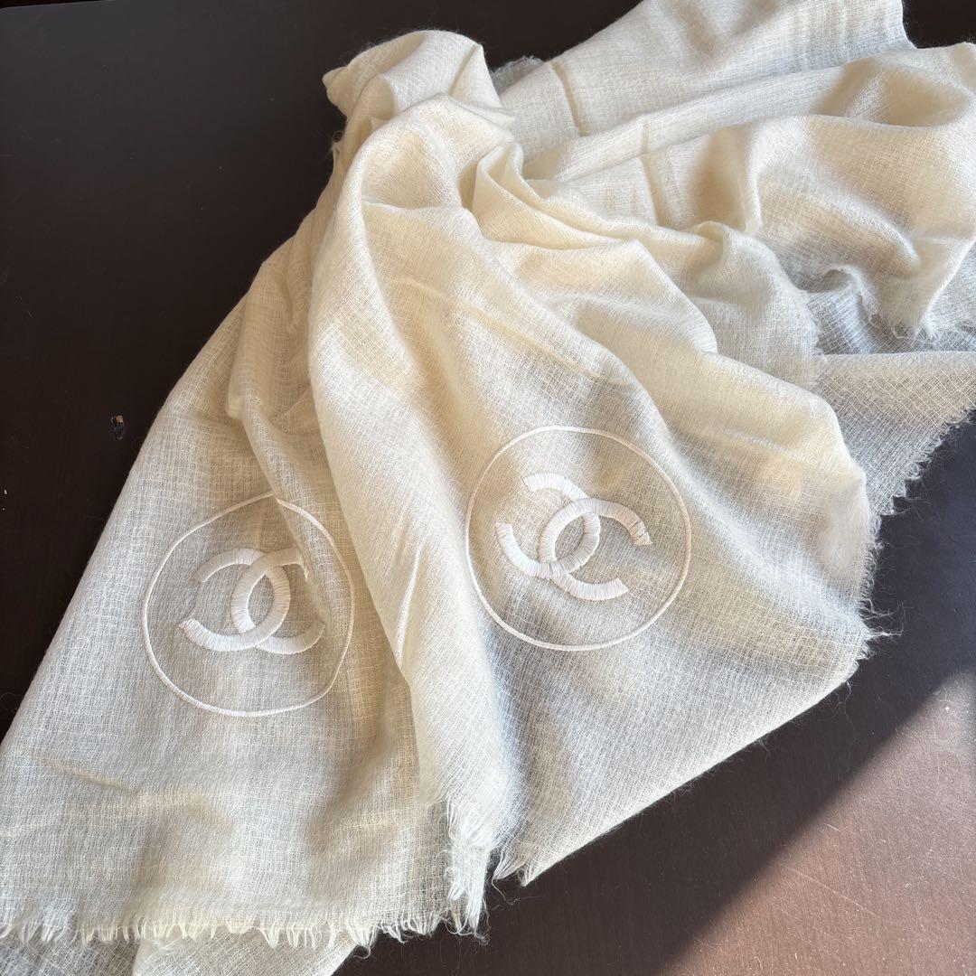 CHANEL カシミヤ100％オフホワイト ストール