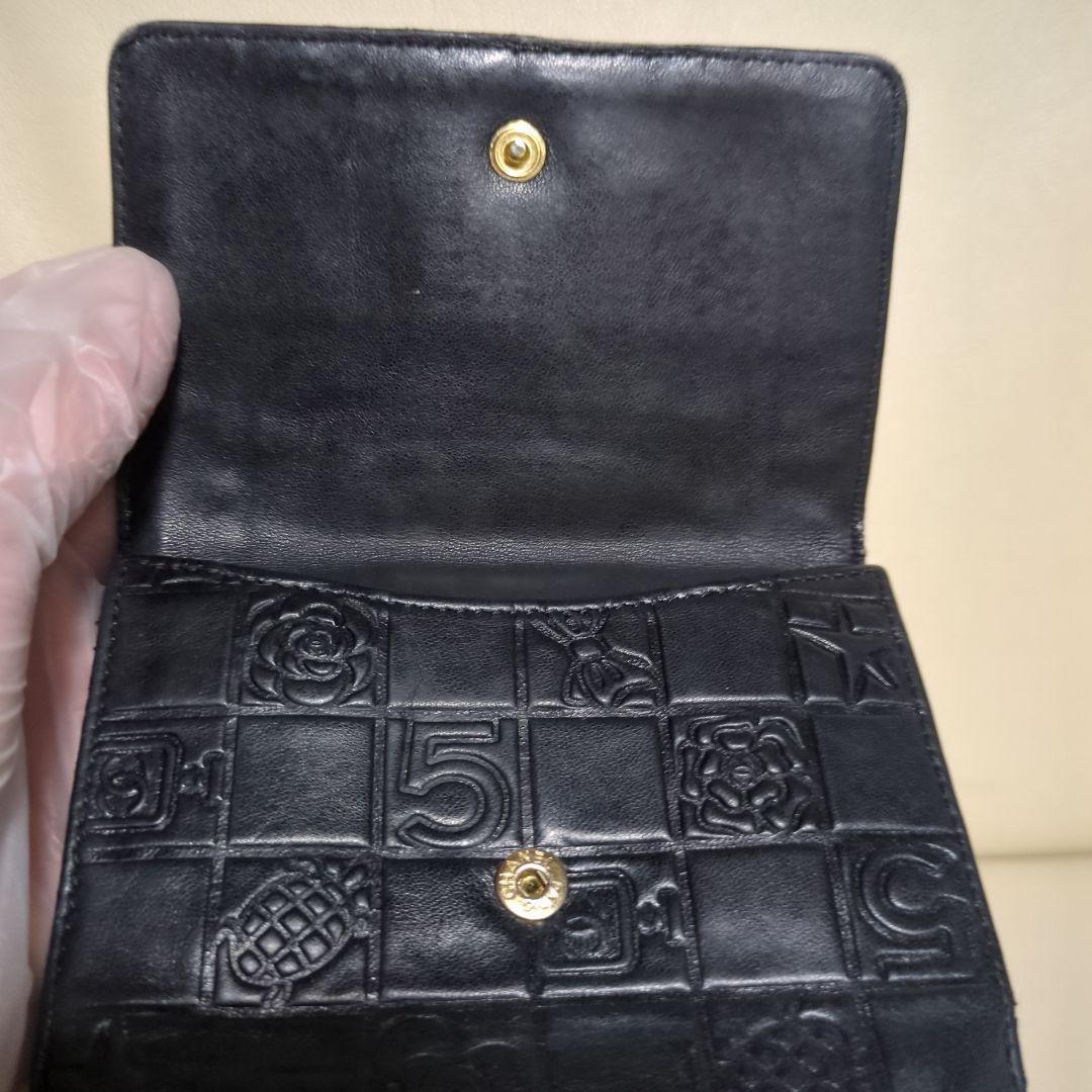 CHANEL ブラック レザー 二つ折り財布 CHANEL ブラック レザー 二つ折り財布 181