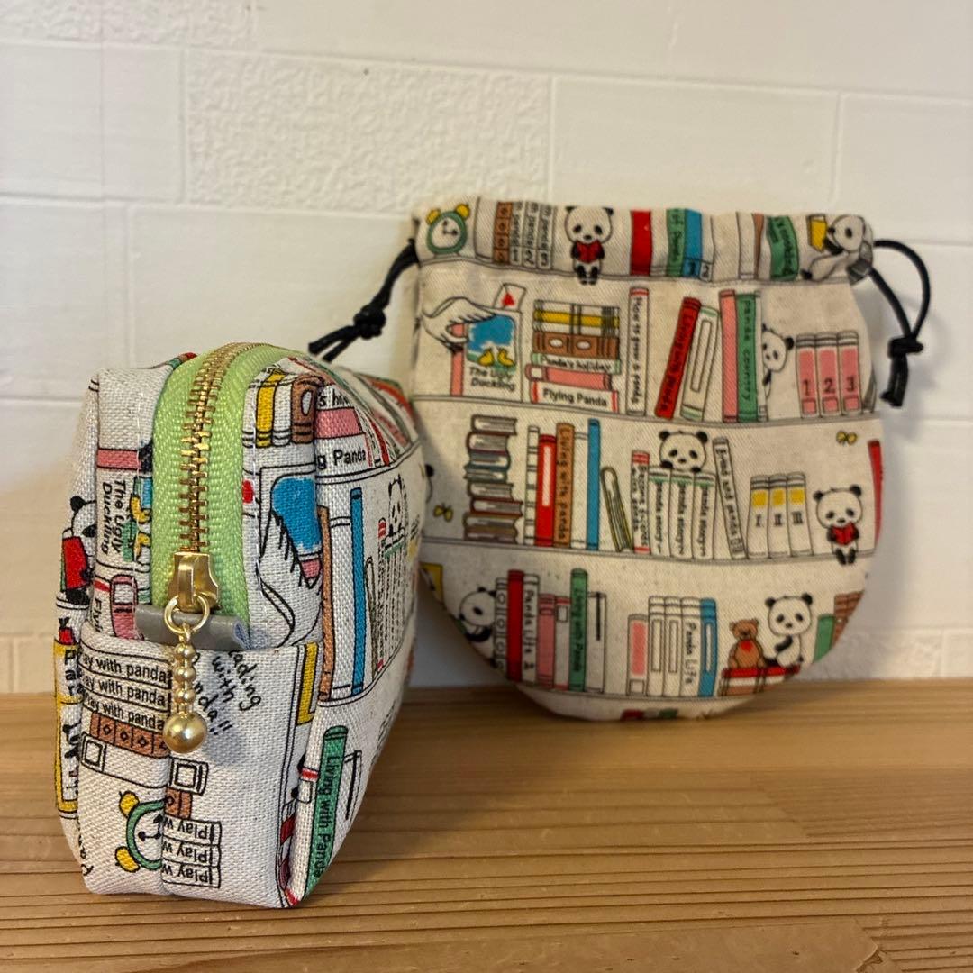 スクエアポーチ