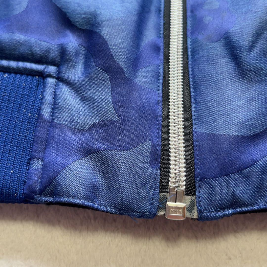 極美品 マークアンドロナ リバーシブル 中綿 迷彩 カモフラージュ ゴールド 極美品 マークアンドロナ リバーシブル 中綿 迷彩 カモフラージュ ゴールド