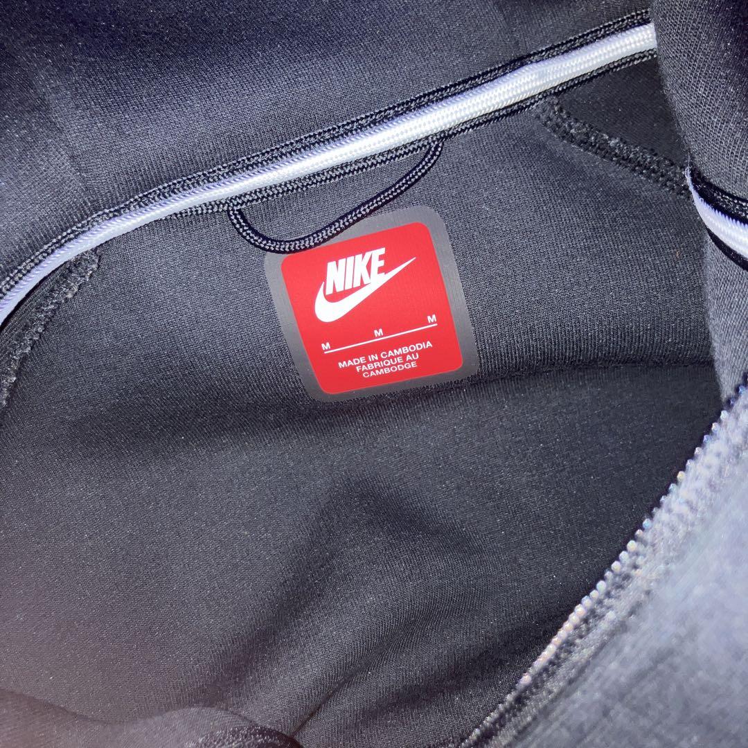 Nike テックフリース 黒