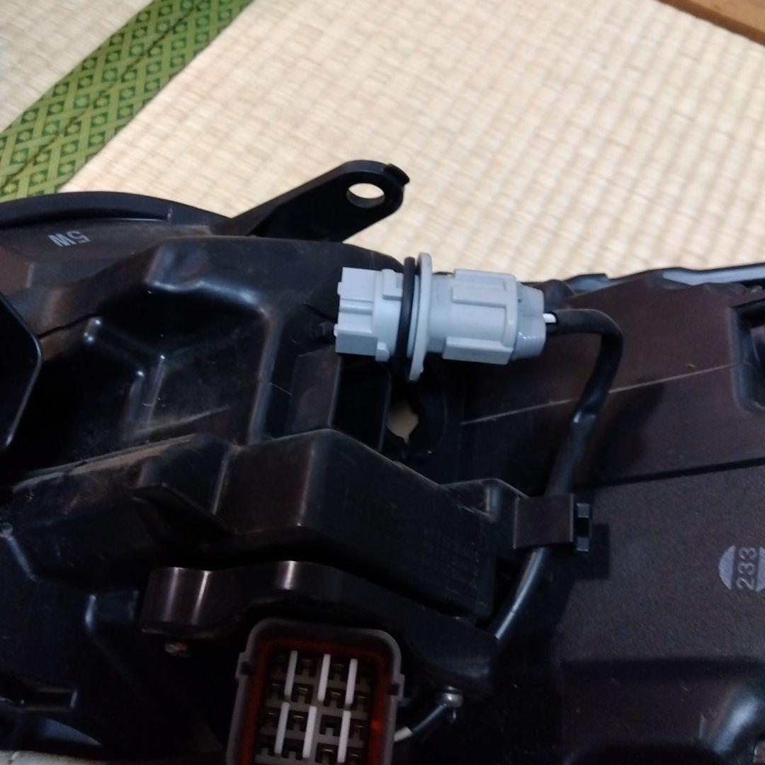 LED ヘッドライト SUBARUインプレッサ　右側