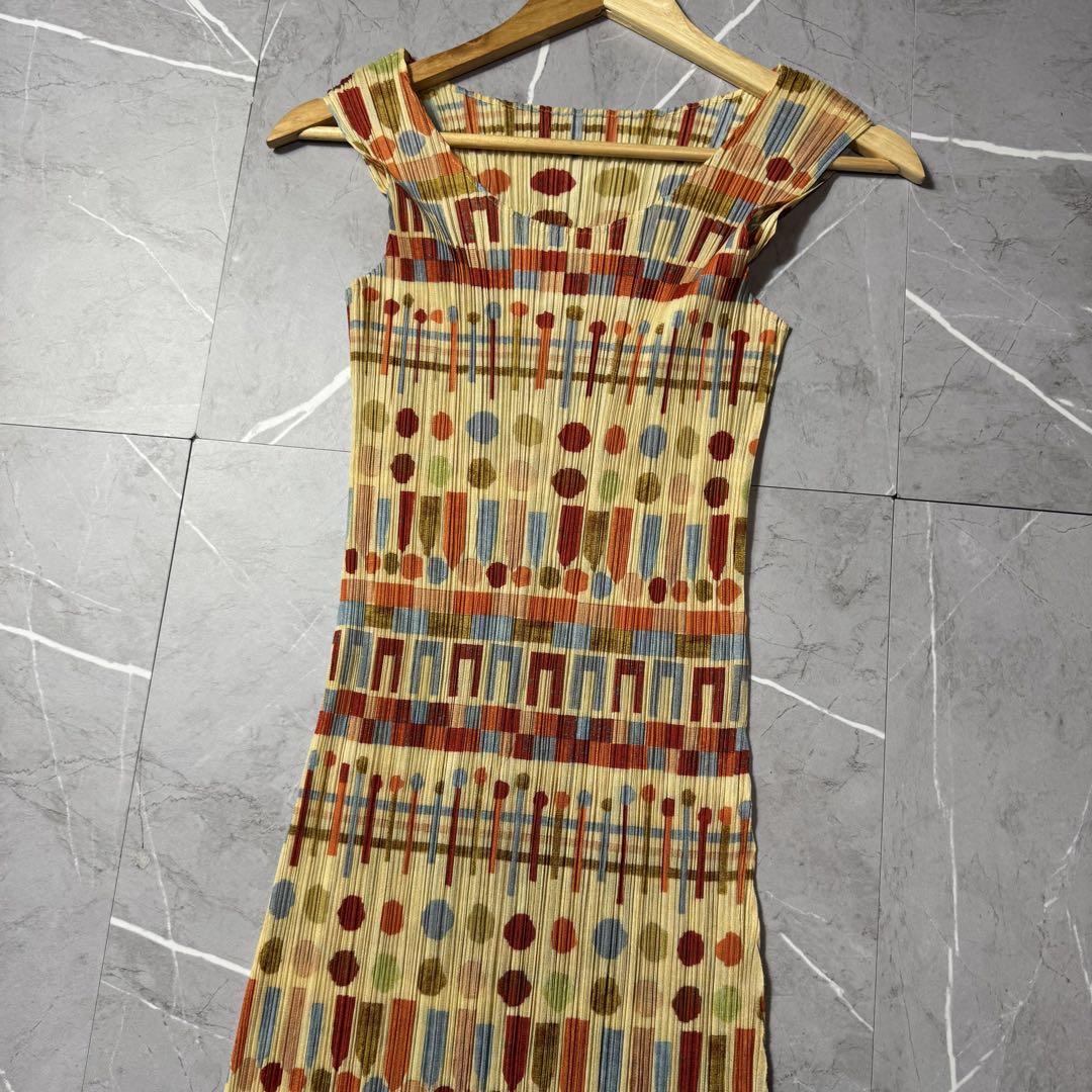 【極美品】PLEATS PLEASE プリーツ　総柄　ノースリーブワンピース