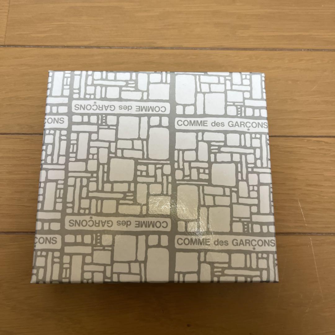 コムデギャルソン　 二つ折り財布　ドット　レザー　ブラック