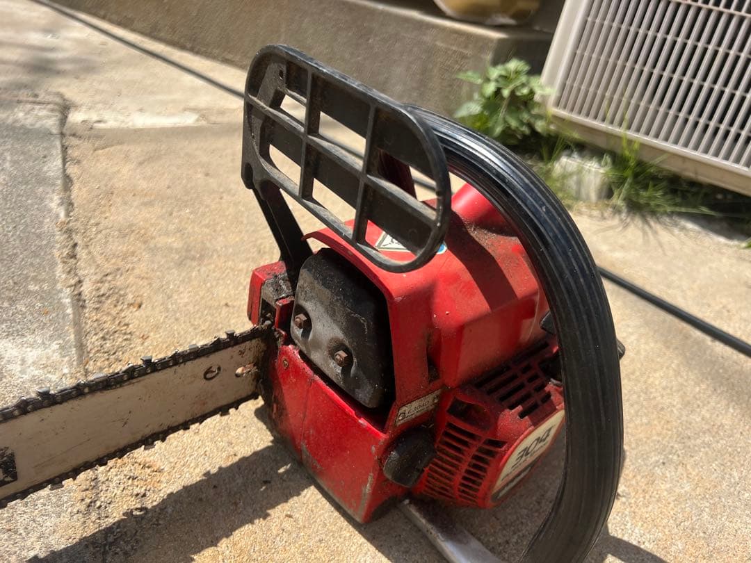 チェーンソー全体的に状態が悪い