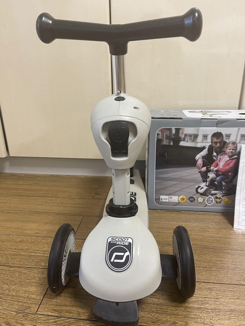 Scoot and Ride スクートアンドライド キックボード　三輪車