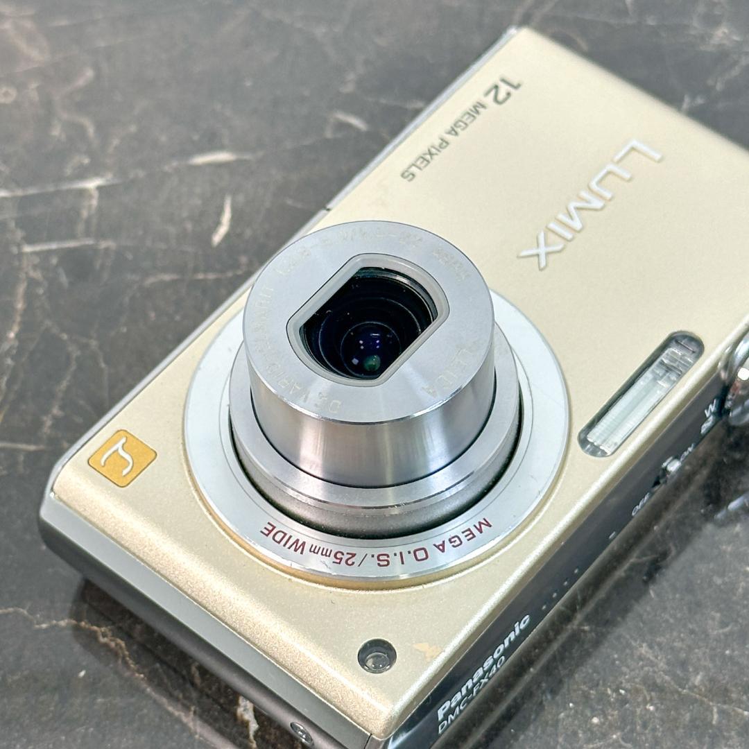 Panasonic LUMIX DMC-FX40 ゴールド
