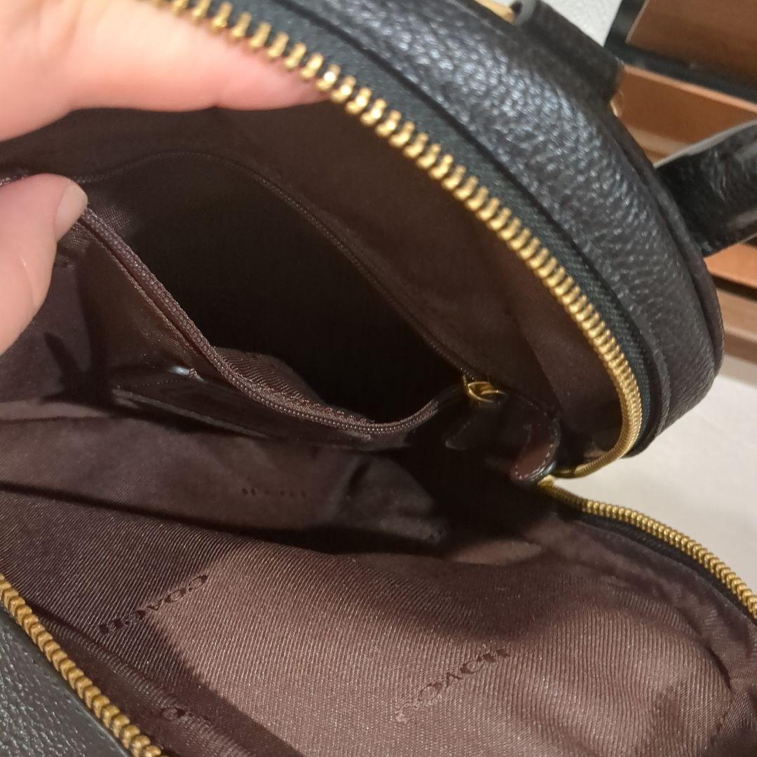 COACH　リュック　ブラック　こぶり　小さめ　革　レザー