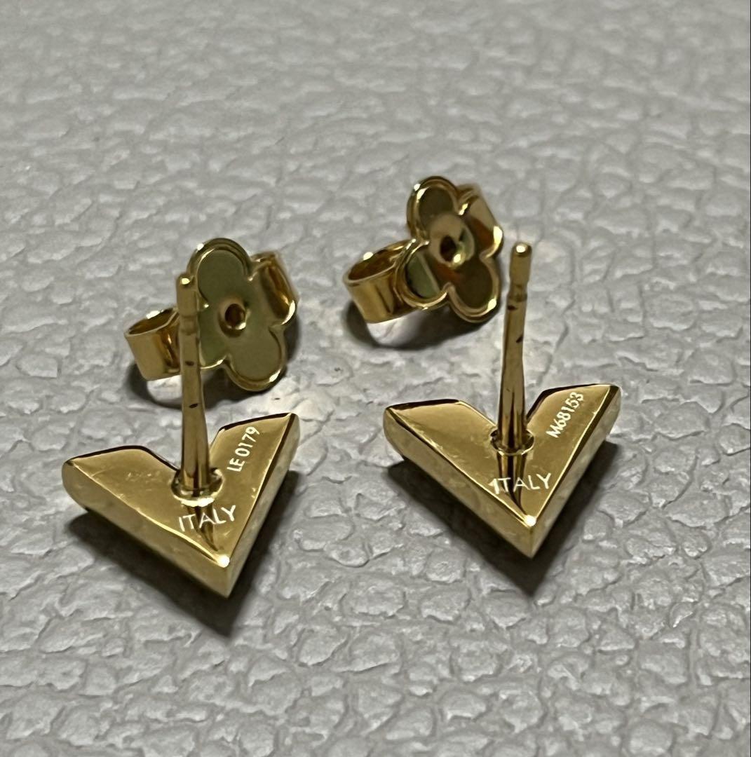 値下げ中‼️Louis Vuitton V字型ゴールドピアス