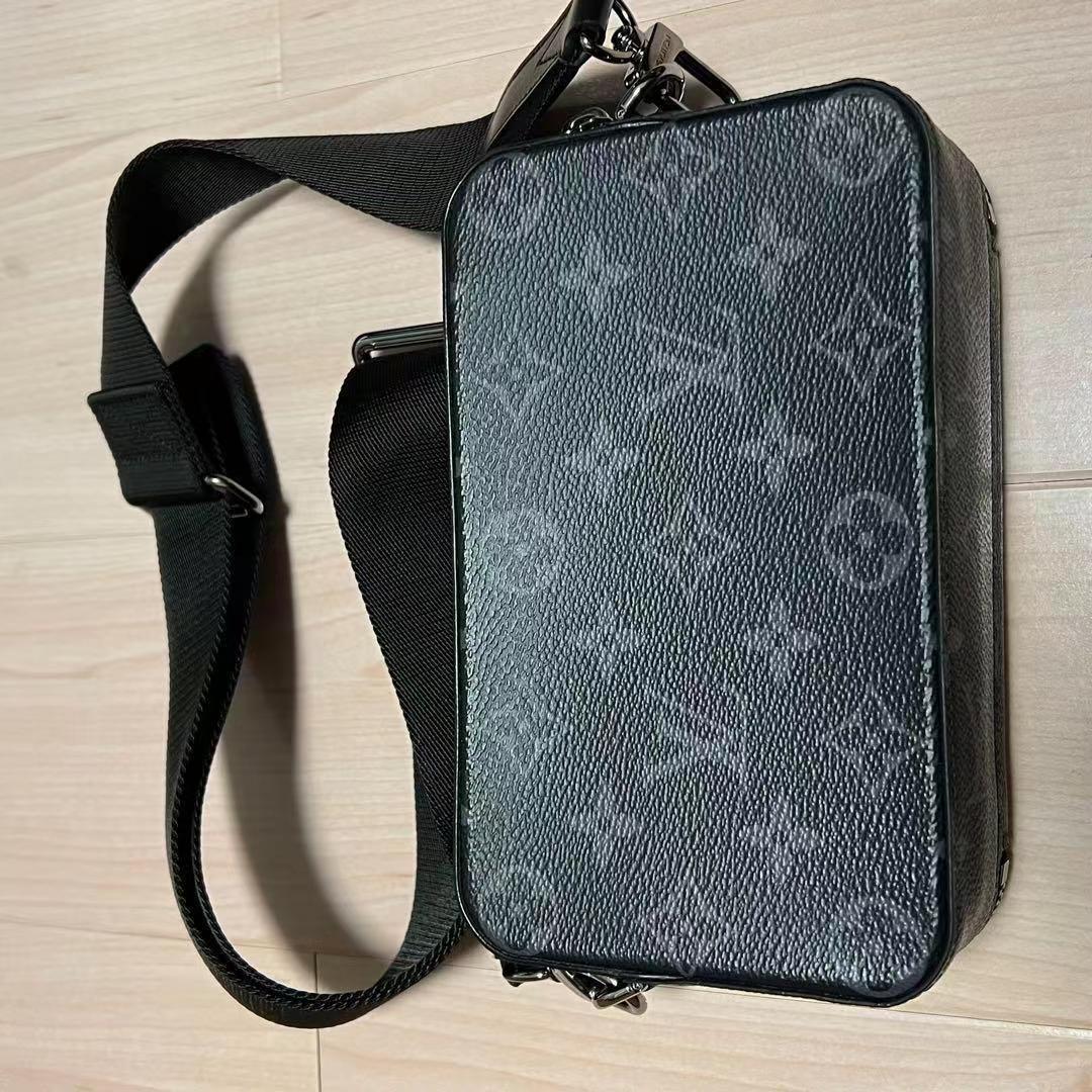 LOUIS VUITTON ショルダーバッグ
