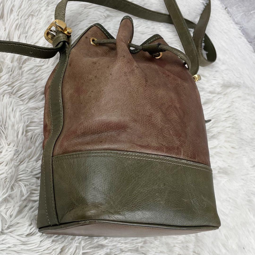 ロゴ型押し