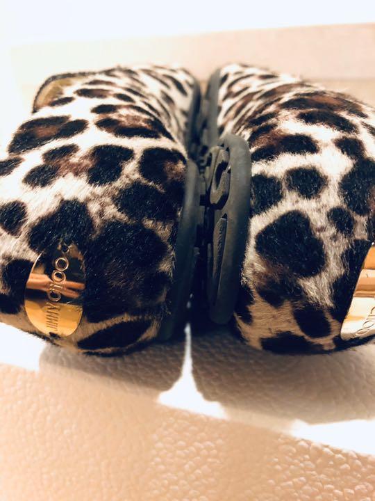 【ドライバー】 最終お値下げです JIMMY CHOO フラットシューズ ポニー グレー系 美品 OE9V5-m92589108150 のグレー