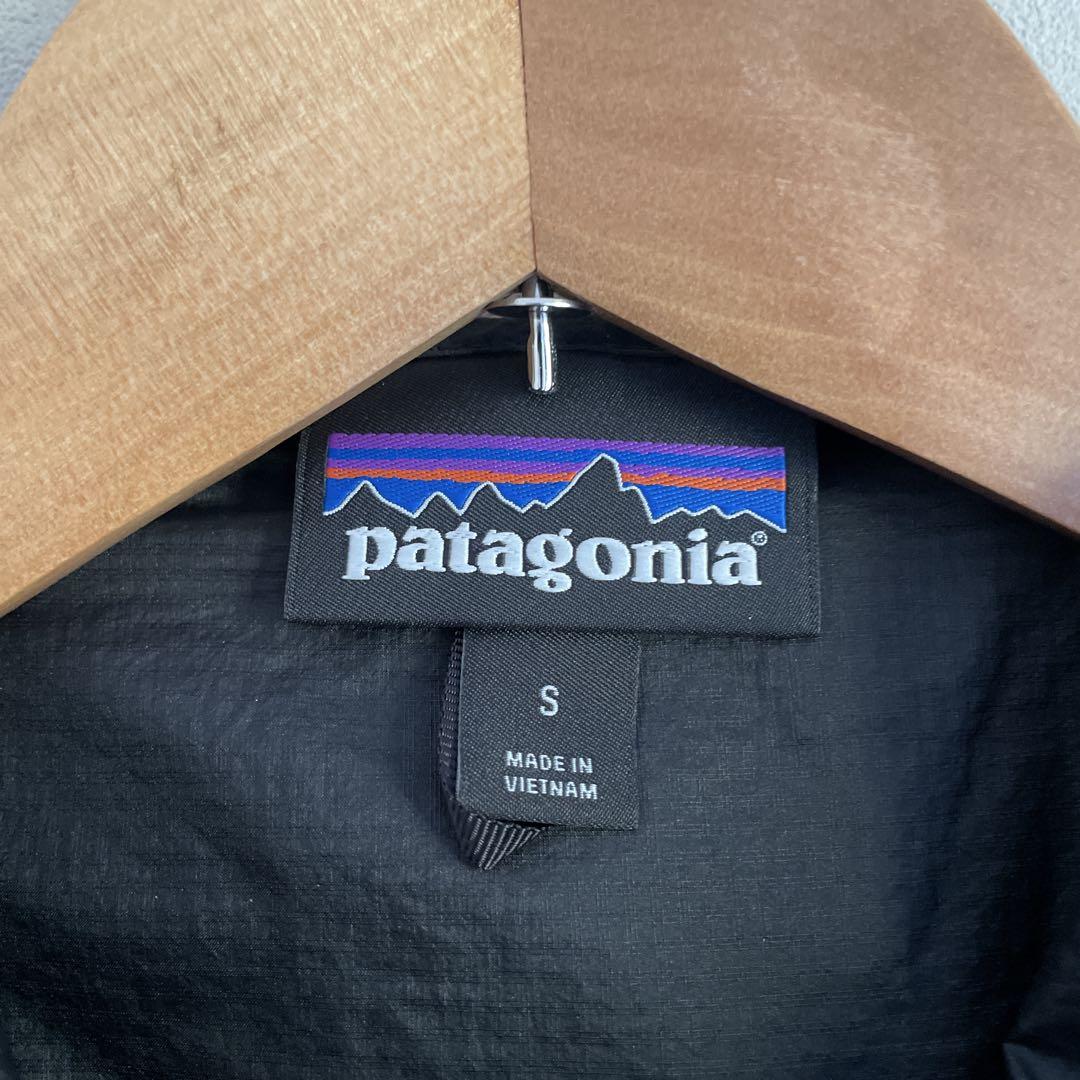 キノ様先客です　　　　　　patagonia フーディニ ジャケット